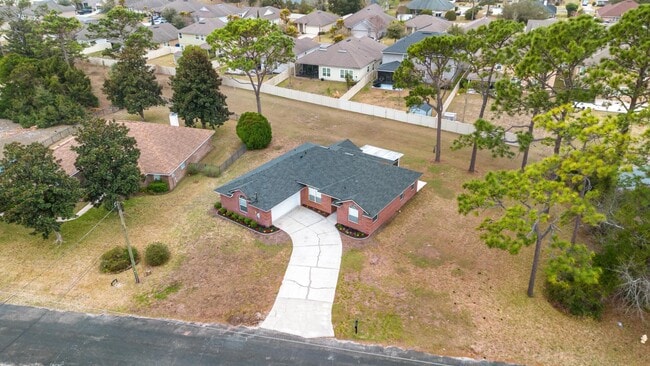 Building Photo - 15738 Northside Dr E