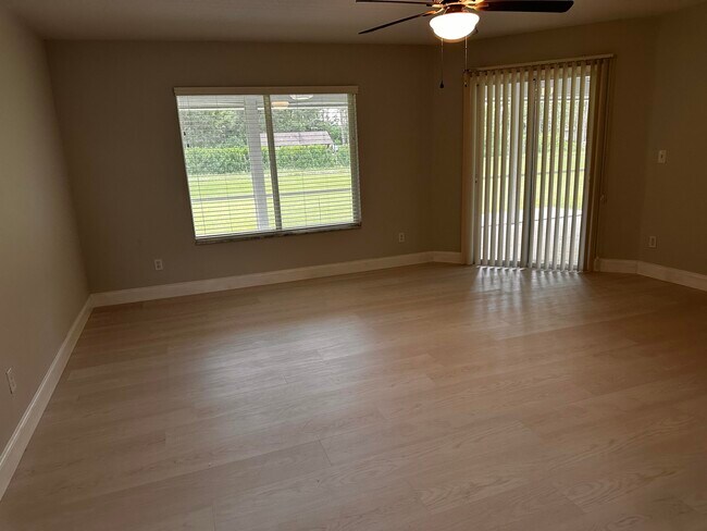 Building Photo - 13576 48th Ct N
