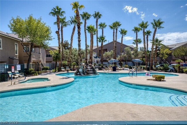 Building Photo - 2001 Quartz Cliff St