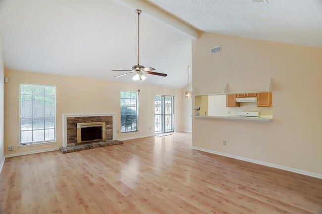 Building Photo - 12038 Flaxen Dr