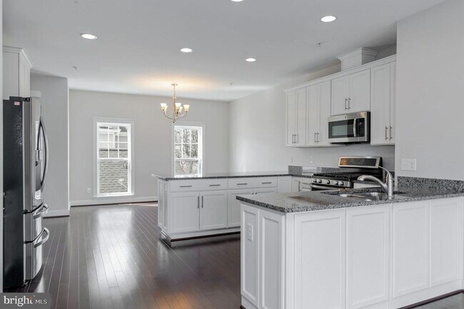 Building Photo - 612 Marina Landing Ln