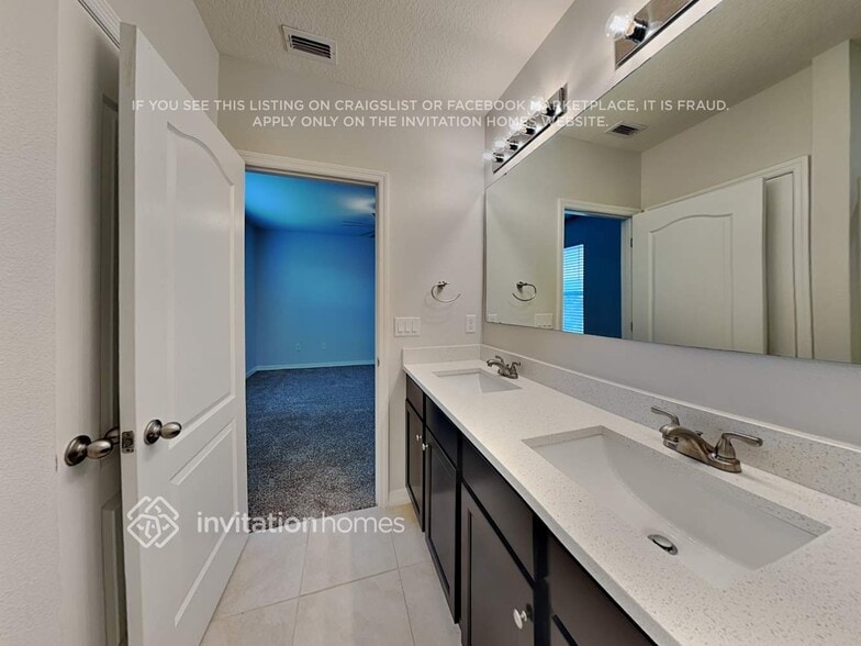 Building Photo - 9037 Alba Ln