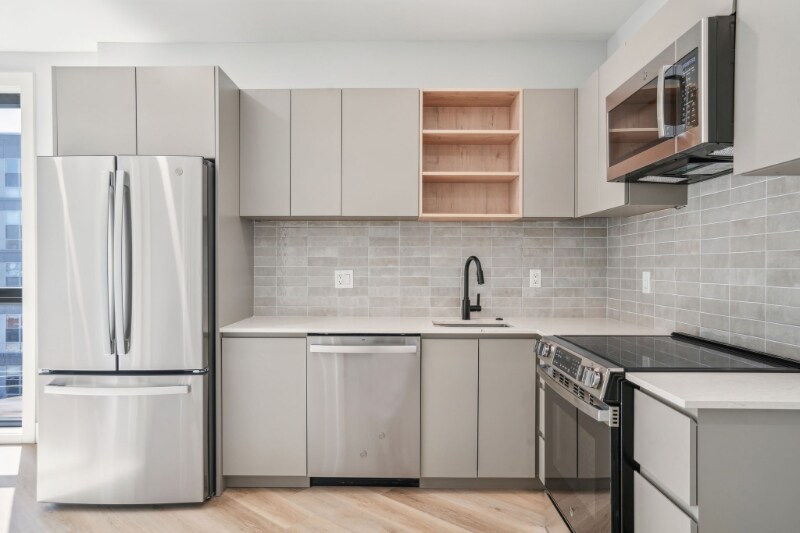 Building Photo - 3748 Lancaster Ave