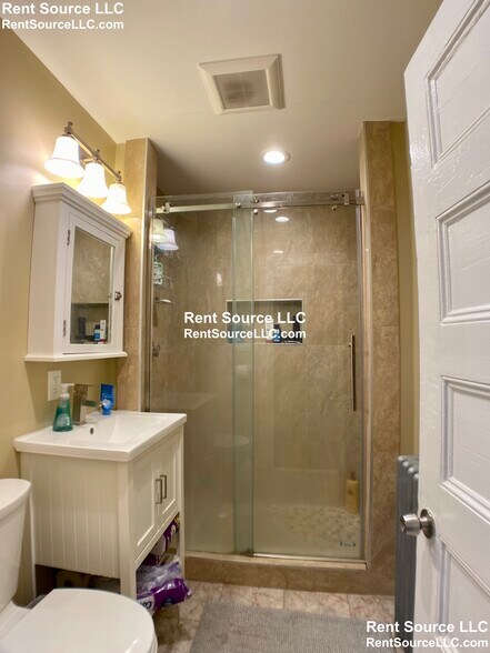 Building Photo - 267-269 Highland Ave. Unit 2