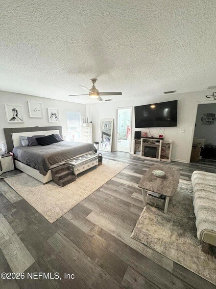 Building Photo - 955 Churchhill Ln