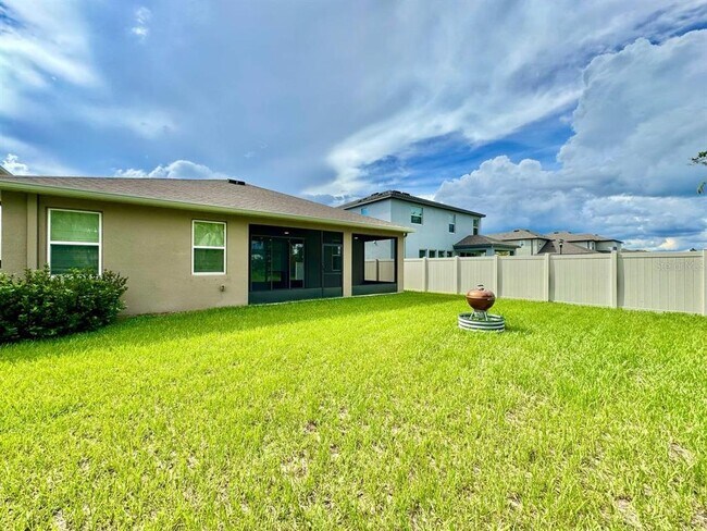 Building Photo - 12544 Shining Willow St