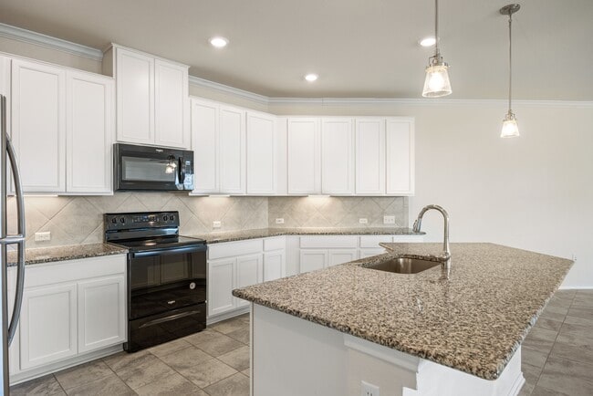 Building Photo - 805 Sandhill Branch Dr