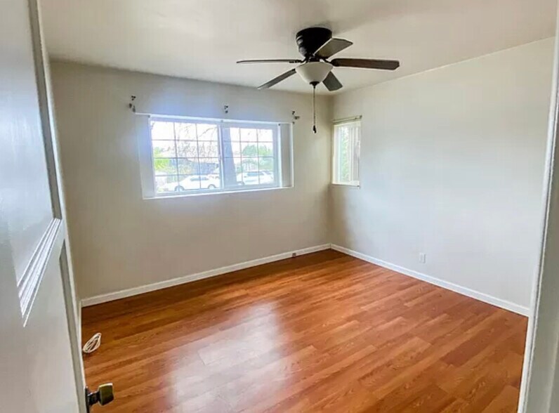 Master bedroom - 14547 Hallwood Dr