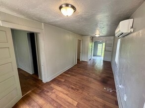 Building Photo - N. McKinley Ave - Triplex