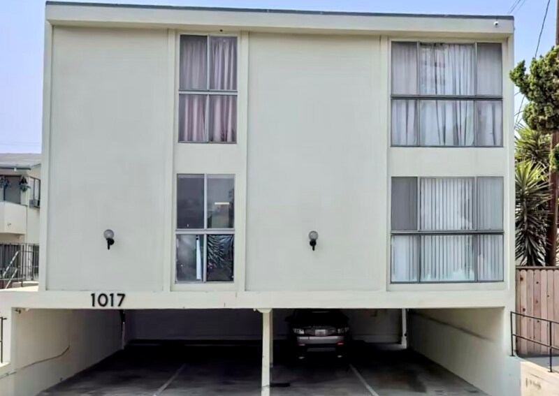 Building Photo - 1017 S Bedford St
