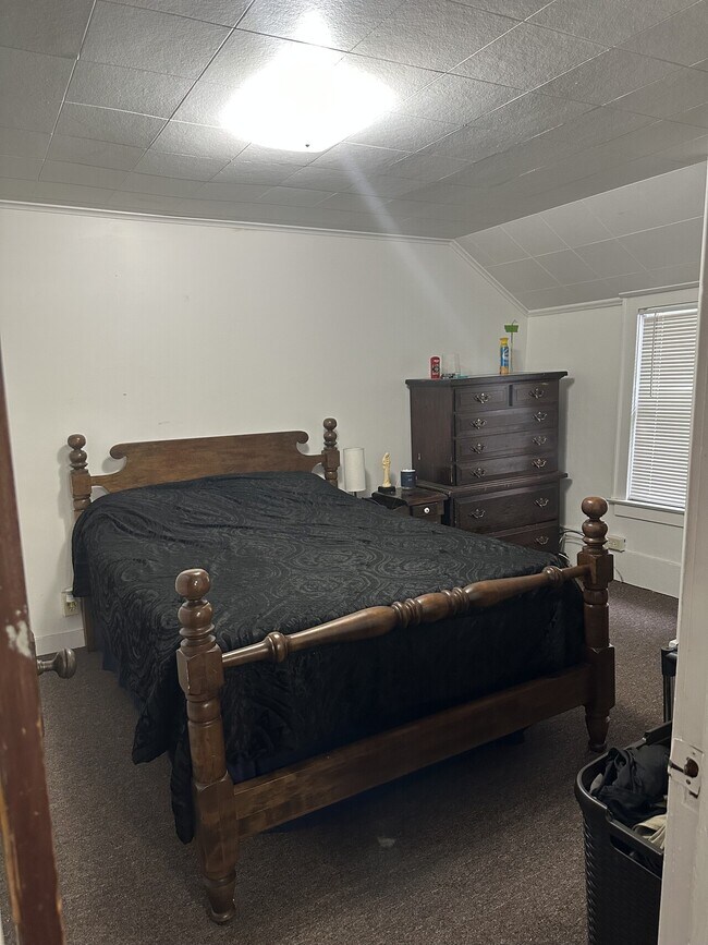 Building Photo - 11 LLC 106 Miller Street