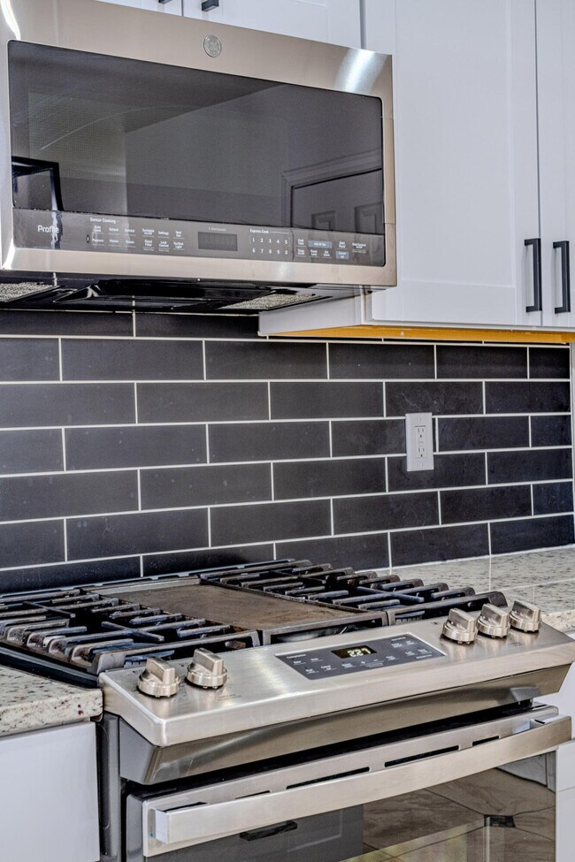 Building Photo - 9605 Weems Ave SW