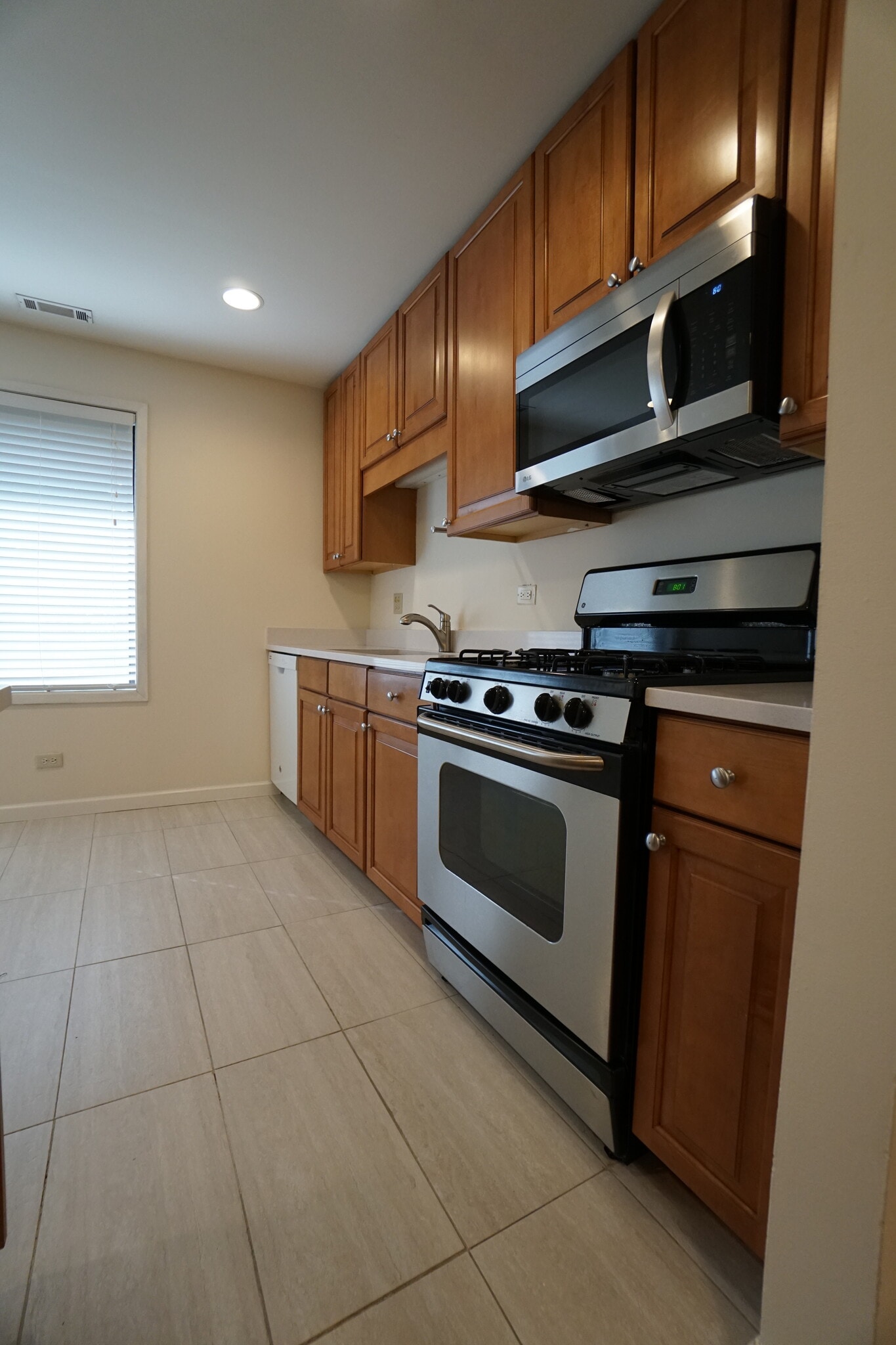Building Photo - 6237 Trinity Dr