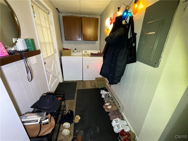 Building Photo - 813 Franklin St