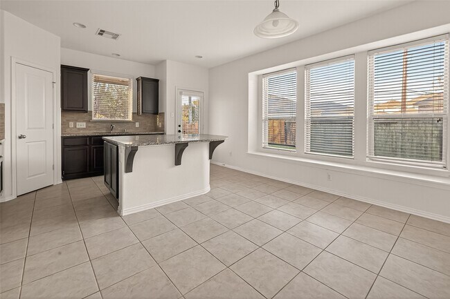 Building Photo - 12102 City Trek Ln