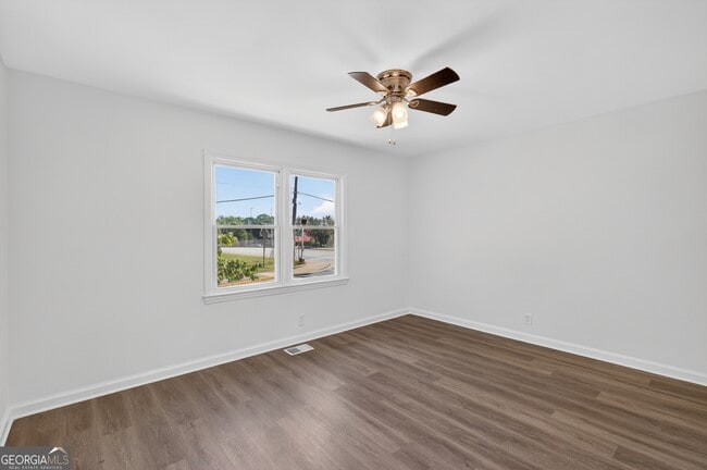 Building Photo - 2036 McPherson Dr