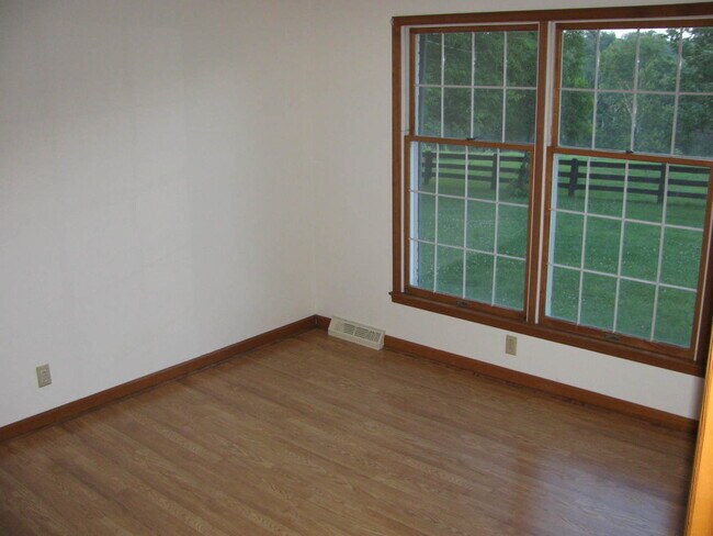 Building Photo - Private Farm House, Lots of Space, Country...
