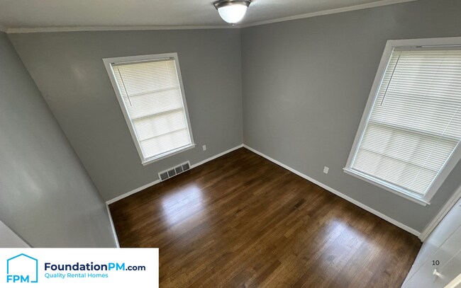 Building Photo - 1617 Haywood Ave