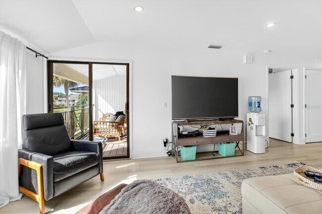 Building Photo - 29254 Bay Hollow Dr