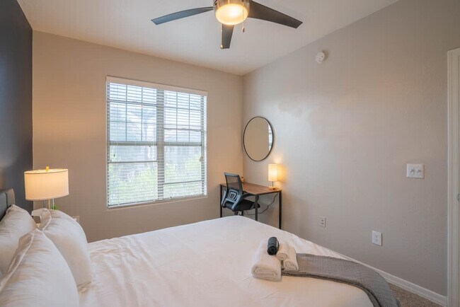 Building Photo - 10 W Minnezona Ave