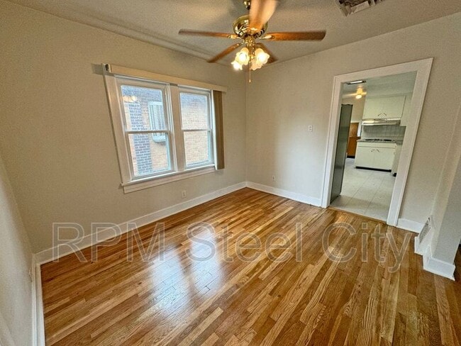 Building Photo - 1322 Claremont Ave