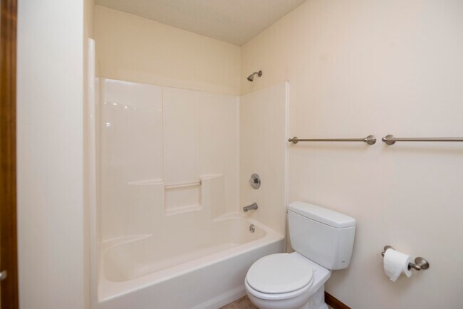 Building Photo - 3508 Berkshire