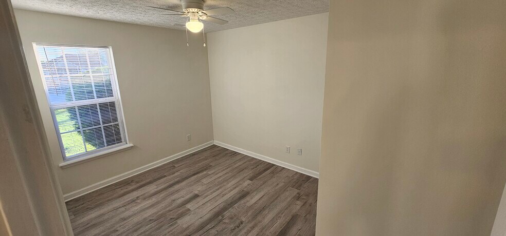 Building Photo - 757 Jennings Ct