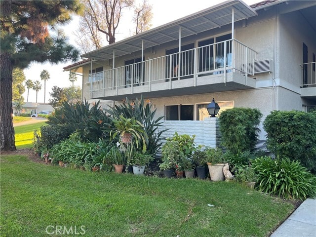 Building Photo - 953 Avenida Carmel