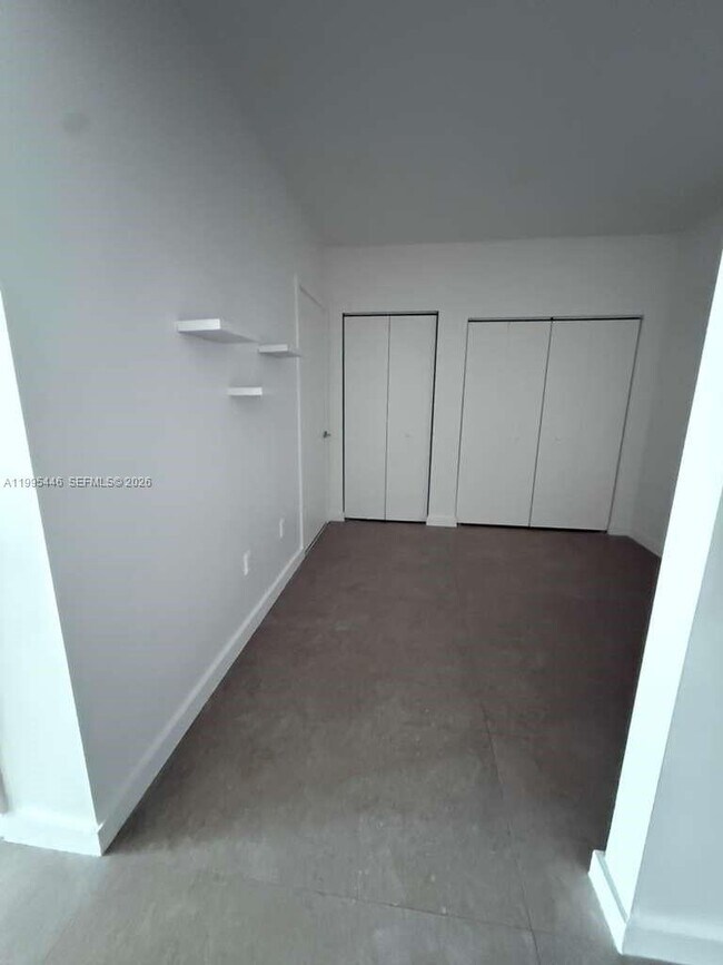 Building Photo - 1100 S Miami Ave