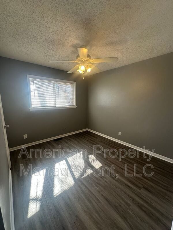 Building Photo - 2014 E 49th St N