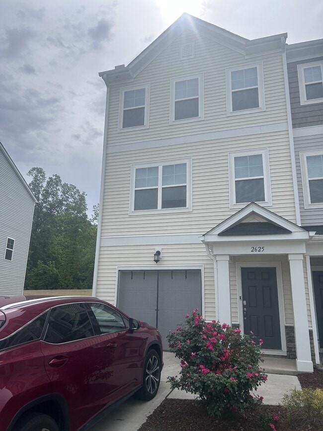 Building Photo - 2625 Chert Ln