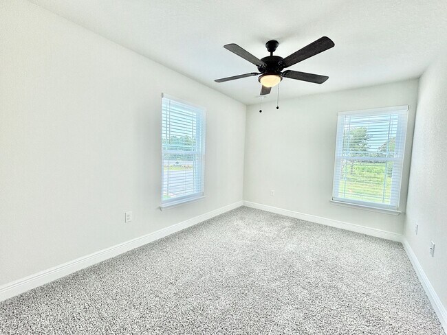 Building Photo - 5031 Peach Dr