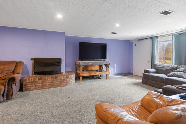 Building Photo - 4105 Riverview Dr