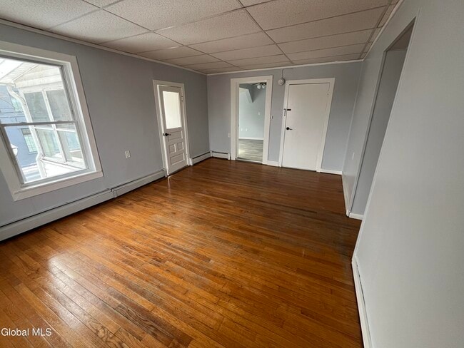 Building Photo - 715 Hudson Ave