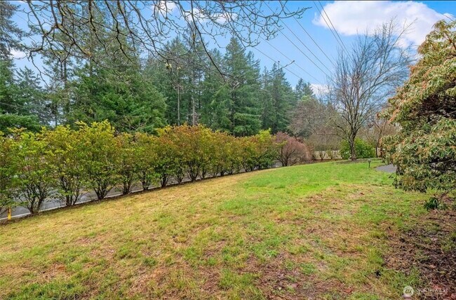 Front - 4100 Songbird Ln NW