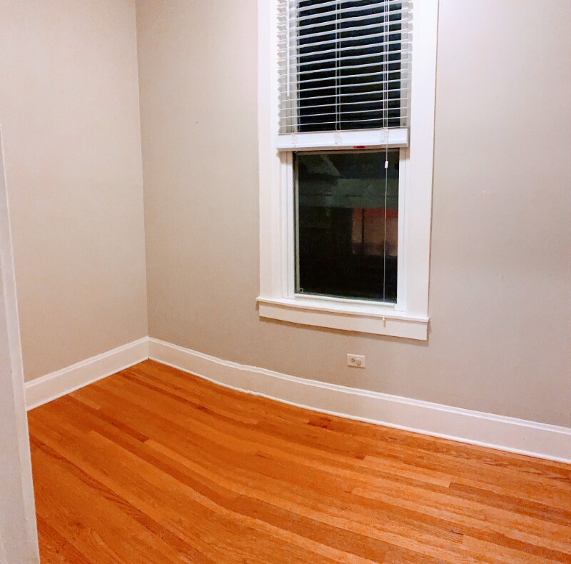 Building Photo - 3547 S Hermitage Ave