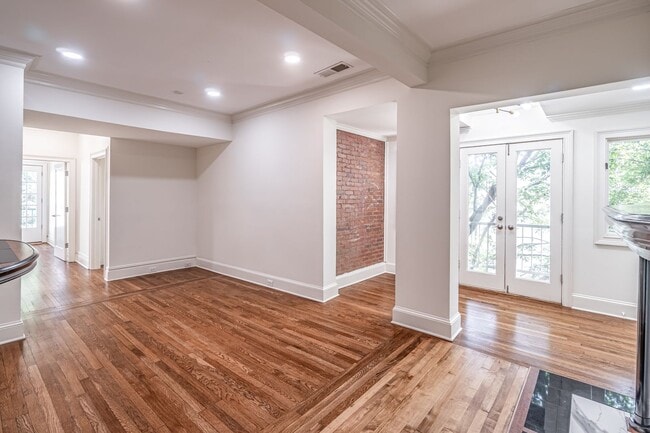 Building Photo - 2 bed 2 bath Peachtree Loft living in Buck...