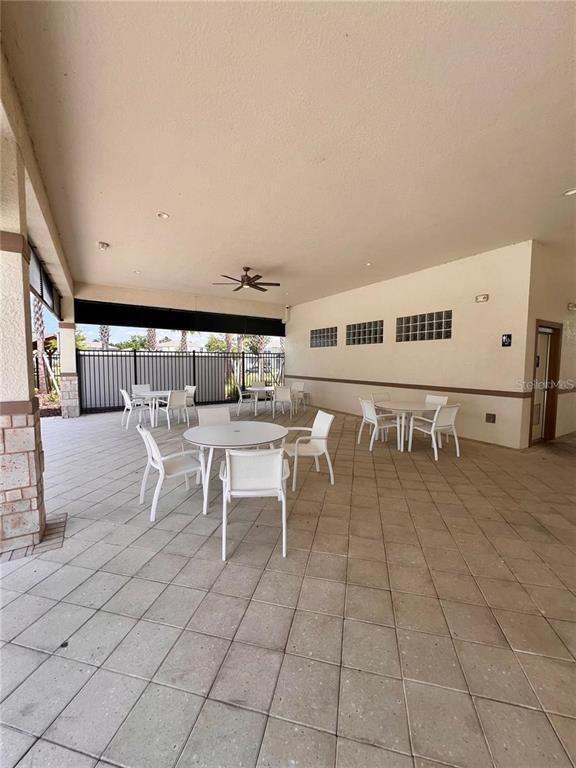 Building Photo - 1297 Regal King Dr