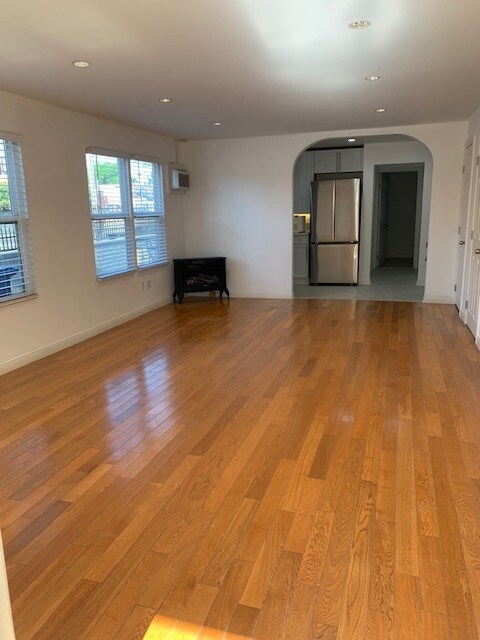 Building Photo - 1260 N Detroit St