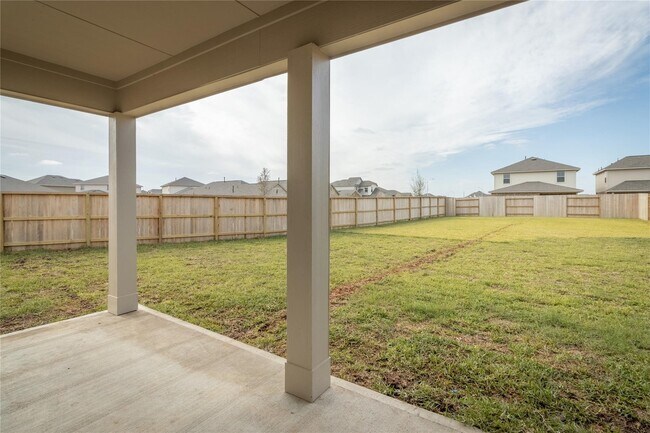 Building Photo - 401 Sunray Lake Ln