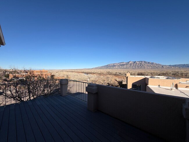 Building Photo - 2 Bedroom Home Available on Cul-De-Sac with Bosque Trail Access in Rivers Edge Rio Rancho!