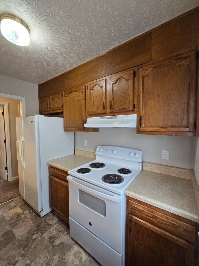 Building Photo - 6850 Shawcross Ln