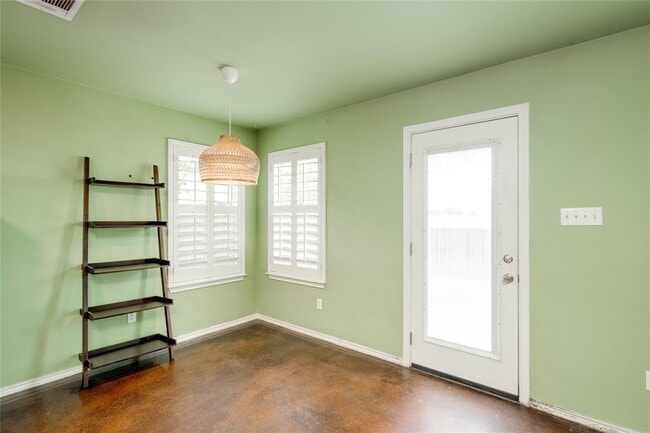 Building Photo - 18325 Maxa Dr