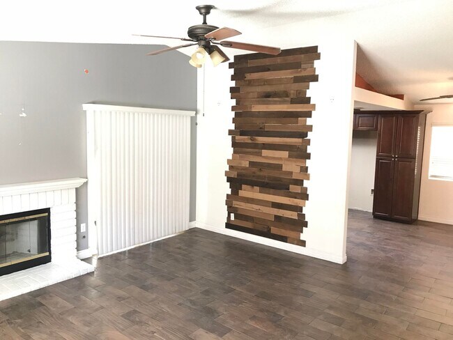 Building Photo - Beautiful 3 Bed 2 Bath Single Story In Perris