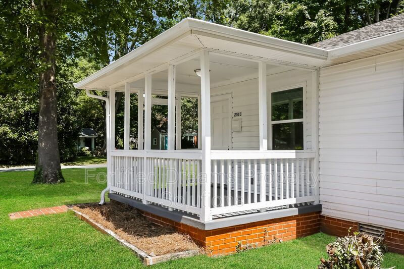 Building Photo - 2513 Timber Ln