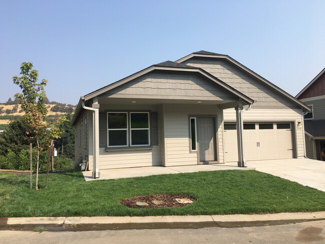 Primary Photo - 3 Bedroom Home For Rent In The Dalles