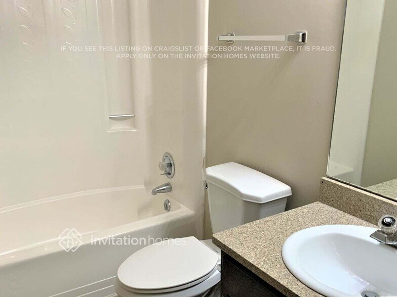 Building Photo - 1050 Rockcrest Dr