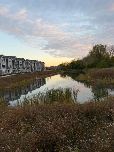 Building Photo - 2024 Yellowstone Blvd