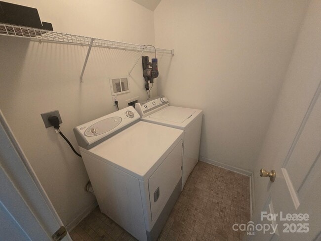 Building Photo - 639 Fawnborough Ct