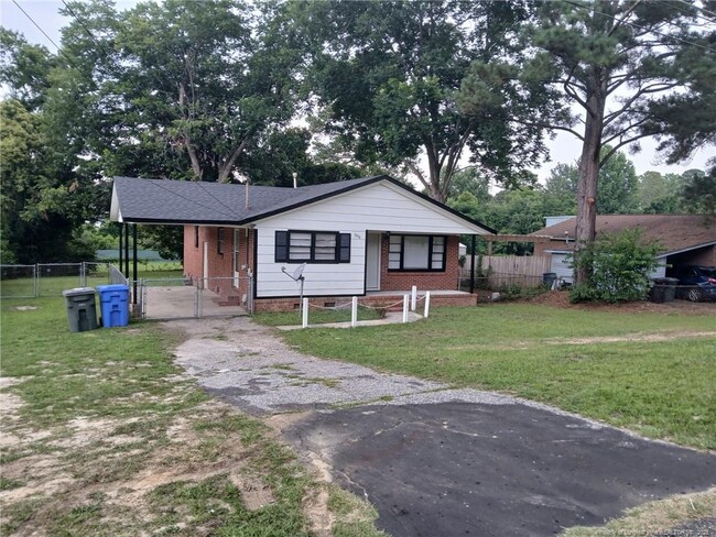 Building Photo - 3934 Village Dr